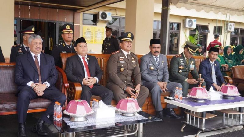 Pj Bupati Ahmadi Akil Hadiri Upacara HUT Bhayangkara ke 78 di Mapolres Pinrang