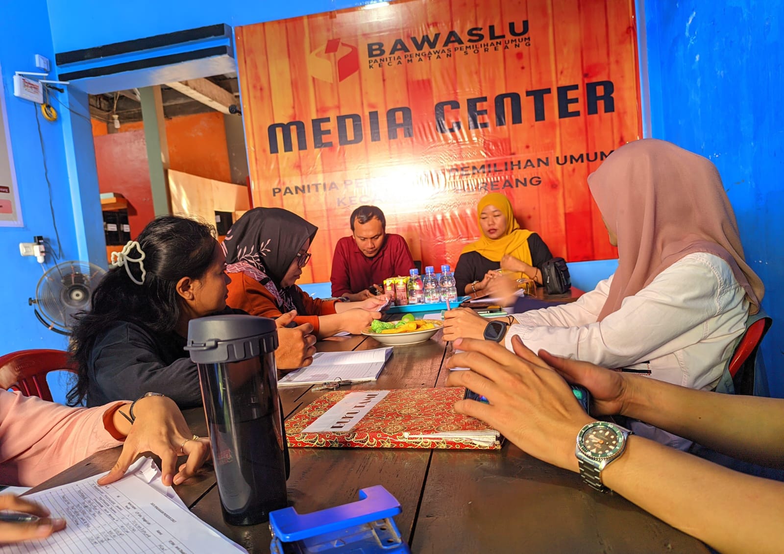 Bawaslu Parepare Berhasil Data 3.023 Kepala Keluarga saat Lakukan Uji Petik Coklit Pemilih