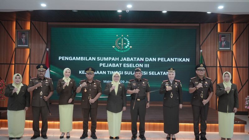 Kajati Sulsel Lantik Asbin Kejati, Kajari Makassar, Kajari Lutim, dan Kajari Sidrap