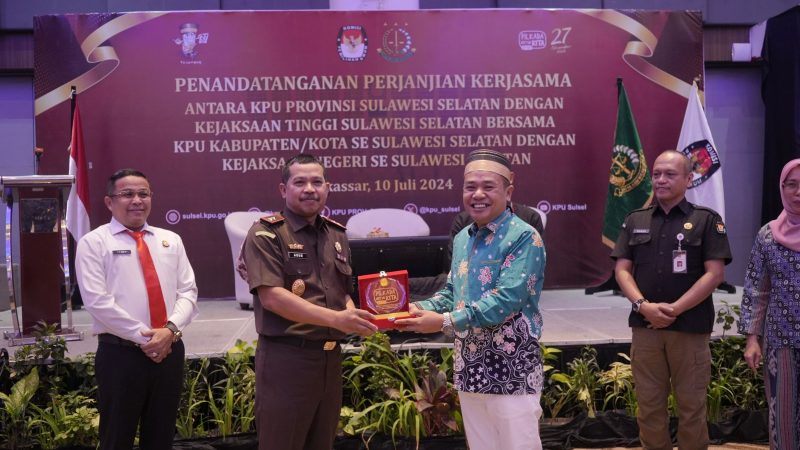 Kejati Sulsel bersama KPU Teken MoU Jelang Pilkada 2024