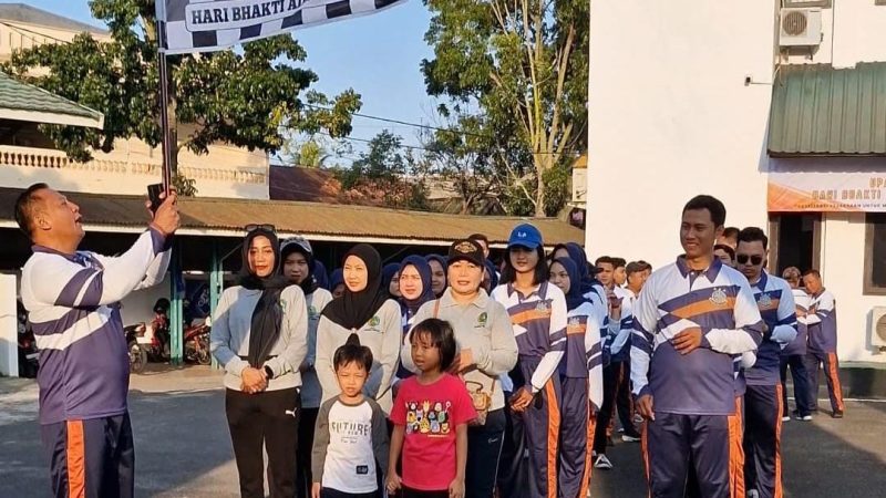 Peringati HBK ke 64, Kejari Pinrang Gelar Jalan Santai