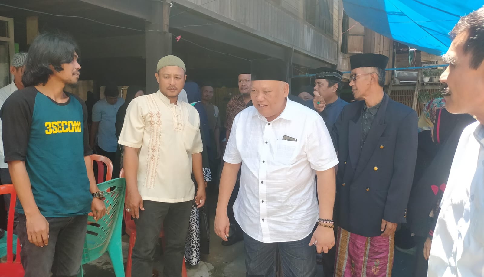 Balon Bupati Pinrang AJB Sambangi Rumah Duka Pendukung Pasangan JADI di Kelurahan Benteng