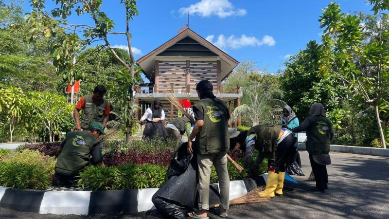 Peringati Hari Konservasi Alam Nasional, Pertamina Sulawesi Gelar Aksi Bersih-Bersih di KRJ Parepare