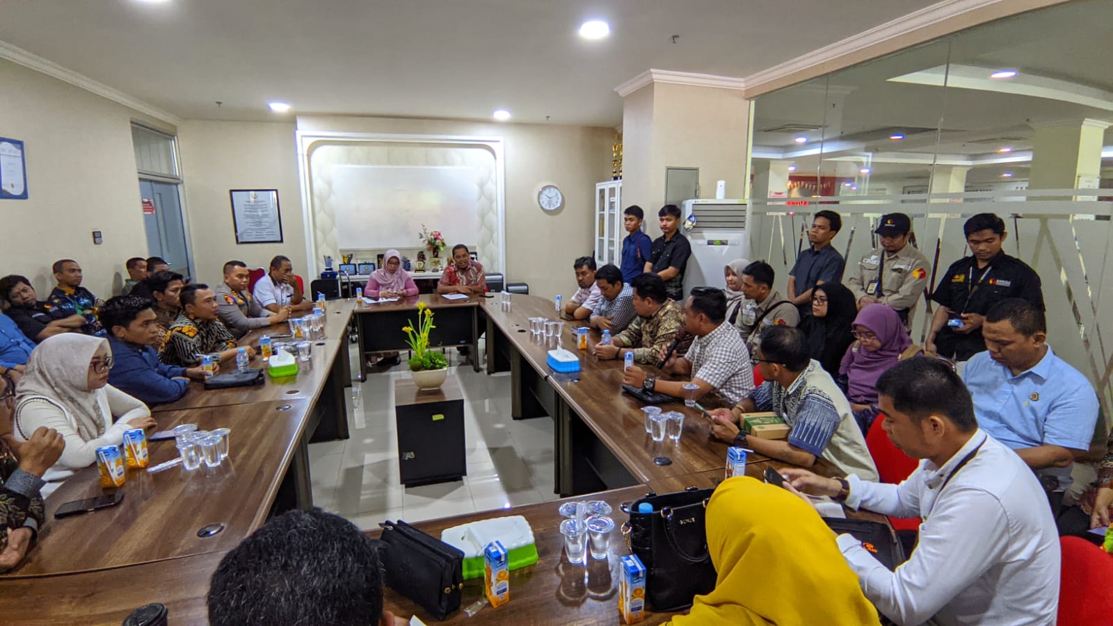 Bawaslu bersama KPU Parepare Ikuti Visitasi di Beberapa Rumah Sakit