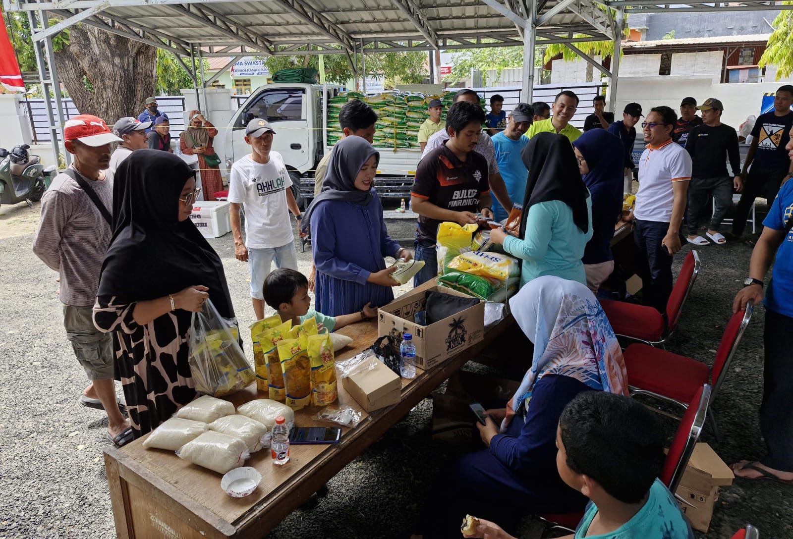 Kejari Pinrang Gelar Pasar Murah, Jaga Stabilitas Harga Bapok