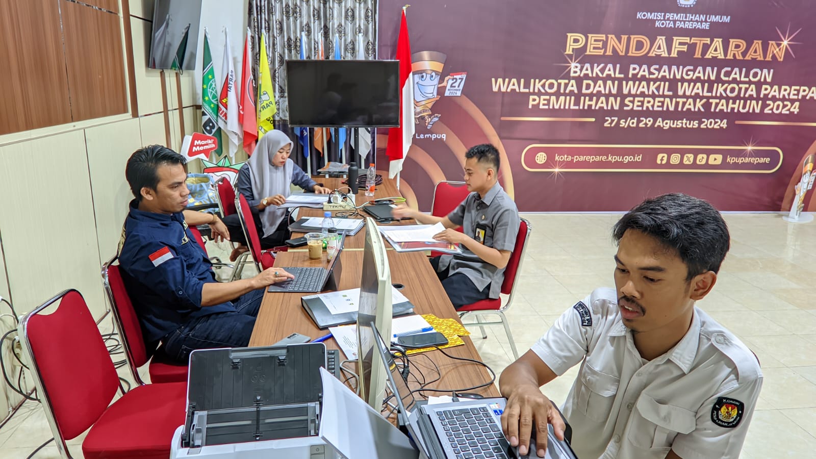 Bawaslu Parepare Awasi Ketat Penelitian Administrasi Calon Walikota dan Wakil Walikota