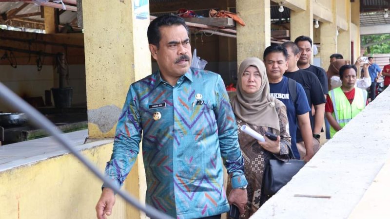 Pj Bupati Pinrang Kunjungi RPH, Pastikan Komoditas Daging Sehat dan Layak Konsumsi