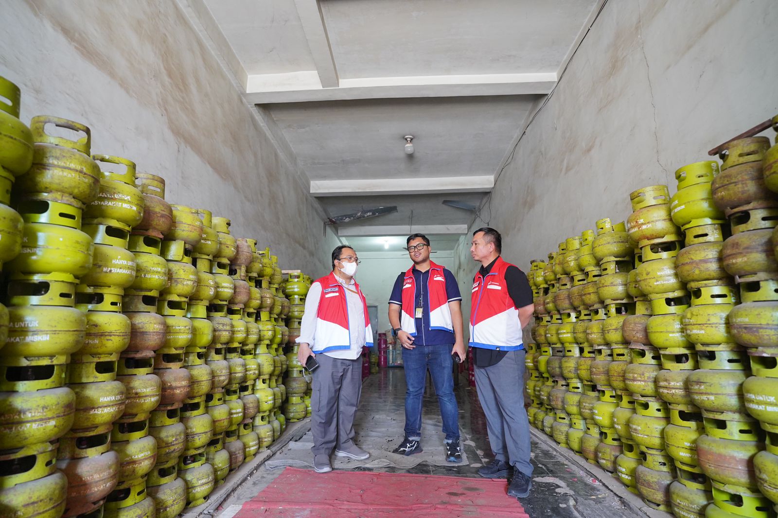 Pertamina Sulawesi bersama Pemda Sidak ke Pangkalan LPG 3 Kg, Pastikan Ketersediaan Stok dan Harga Sesuai HET