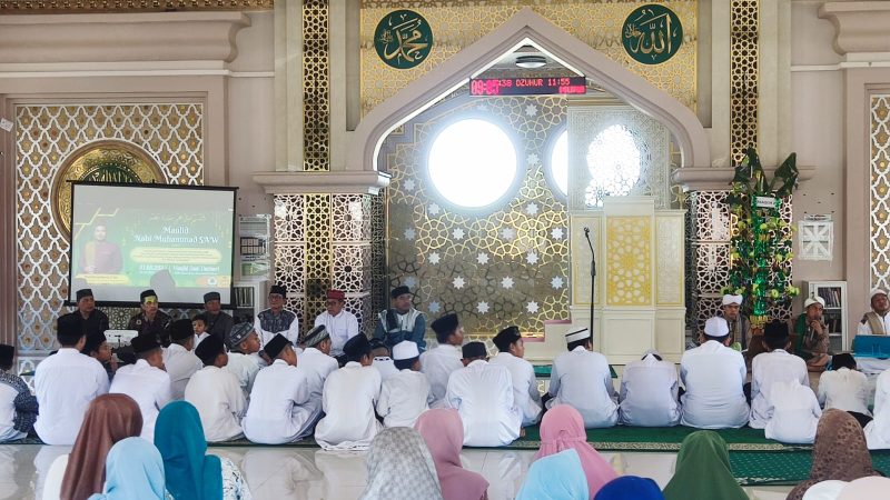 Mewakili Orang Tua Murid, Prof Bakhtiar Tijjang Hadiri Peringatan Maulid di SMP Islam Daru Anwaaril Firdaus