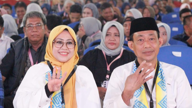 Tahapan Kampanye, Paslon Nomor 4 Erat Bersalam Siap Taati Aturan PKPU 13 Tahun 2024