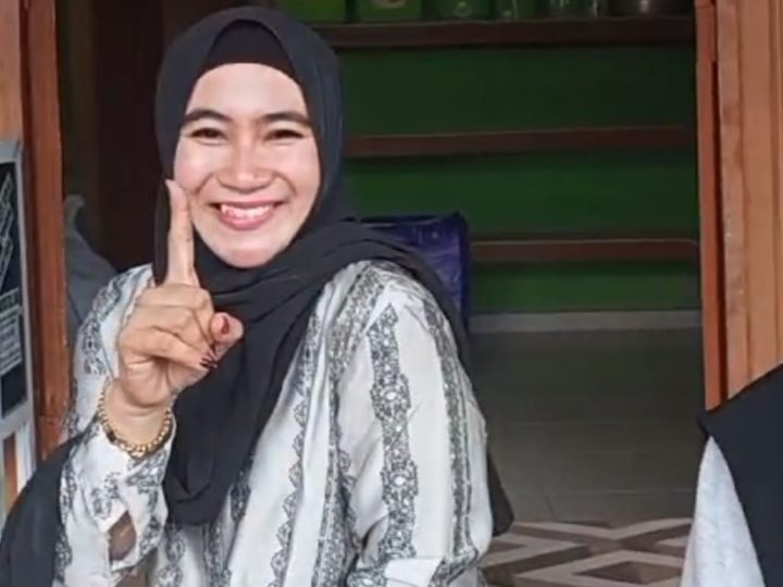 Andi Niar Sapa Warga di Pasar Teppo, Pedagang: Kalau Mau Perubahan Pilih Nomor 1