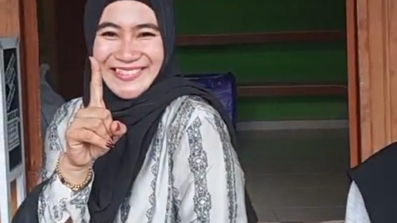 Andi Niar Sapa Warga di Pasar Teppo, Pedagang: Kalau Mau Perubahan Pilih Nomor 1