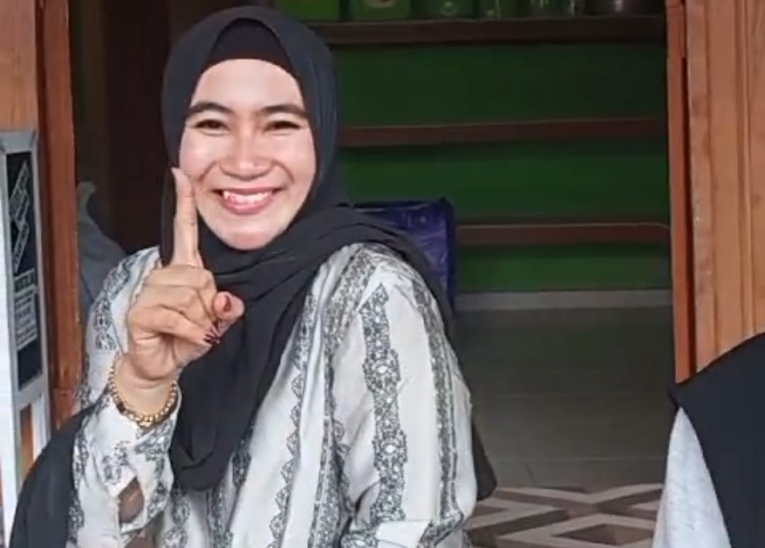 Andi Niar Sapa Warga di Pasar Teppo, Pedagang: Kalau Mau Perubahan Pilih Nomor 1
