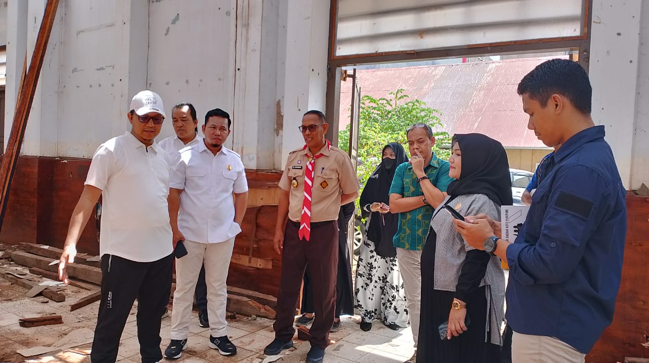 Pastikan Sesuai Cagar Budaya, Pokja 2 DPRD Parepare Tinjau Progres Renovasi Gedung Disdikbud