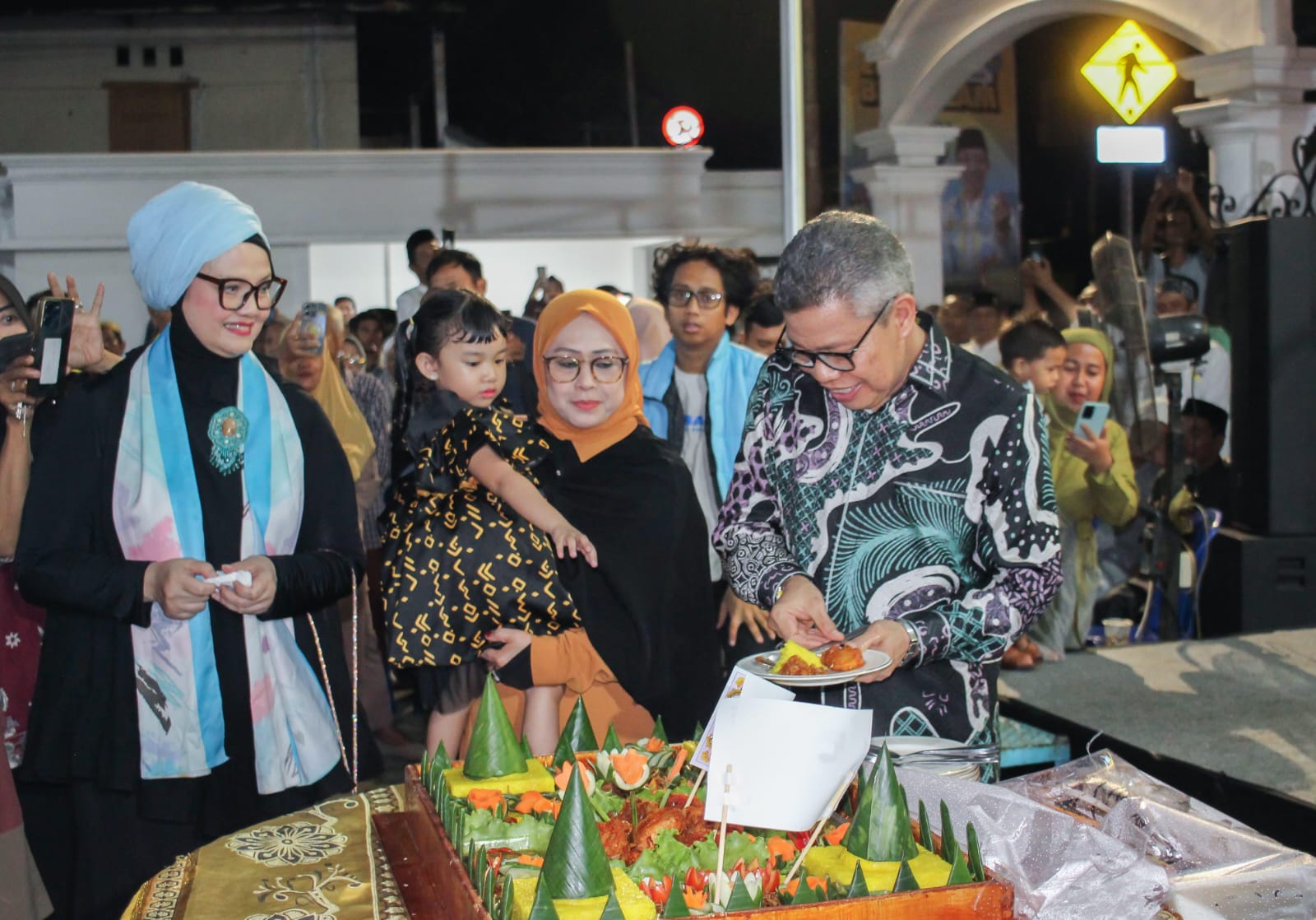 Dihadiri Tokoh Sulsel, Taufan Pawe Gelar Tasyakuran dan Ramah Tamah