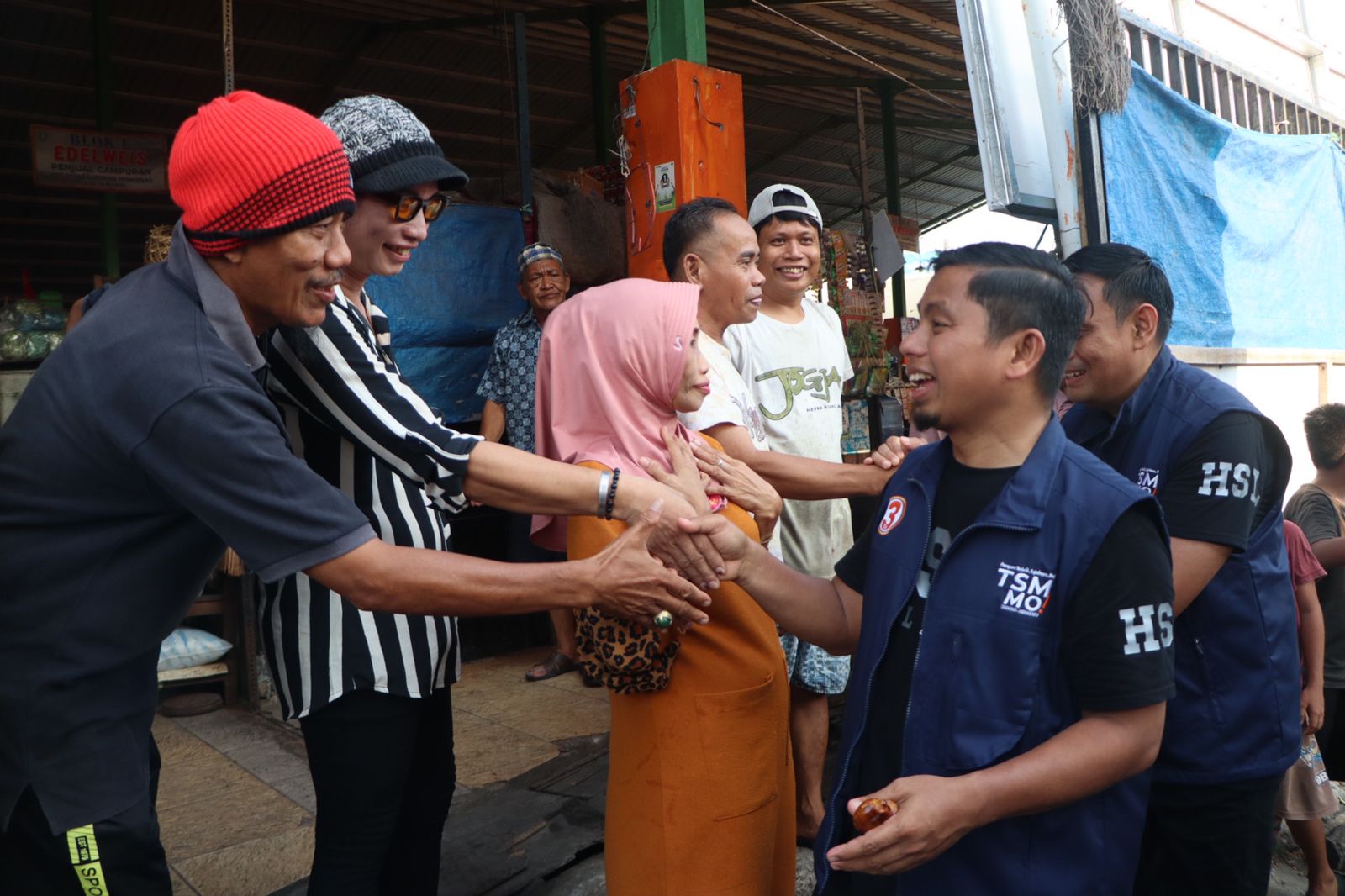 Tasming-Hermanto Blusukan di Sumpang Minangae, Makin Akrab dan Diterima Warga