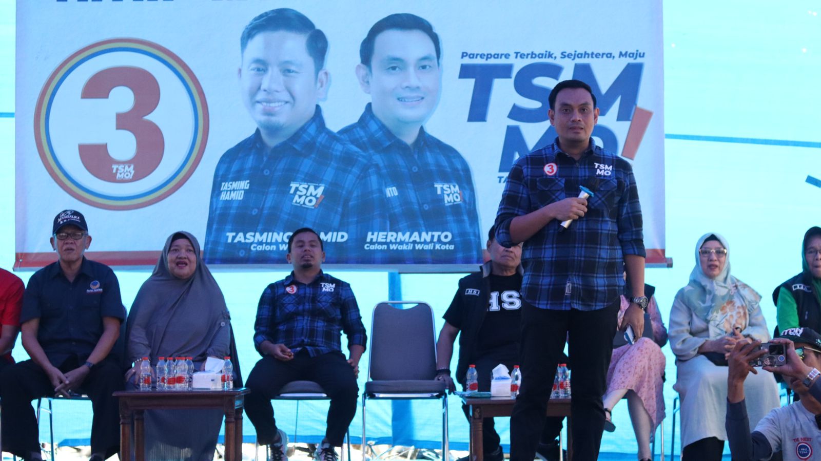 Ustazah Andi Fatima Sebut TSM-MO Pemimpin Merakyat yang Dekat dengan Warga