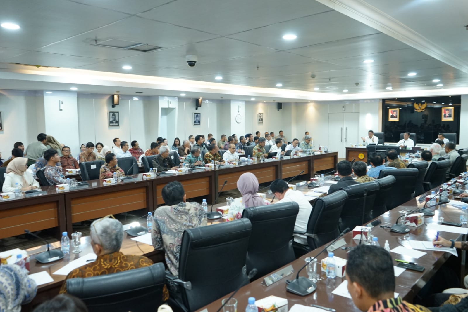 Mentan Amran Berhasil Mediasi Peternak Sapi Perah dan Industri Pengolahan Susu