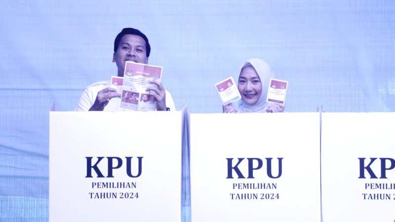 Andi Nurhaldin Nurdin Halid dan Keluarga Kompak Mencoblos di Pilkada Serentak 2024