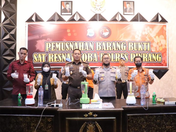 Polres Pinrang Blender Ratusan Gram Sabu