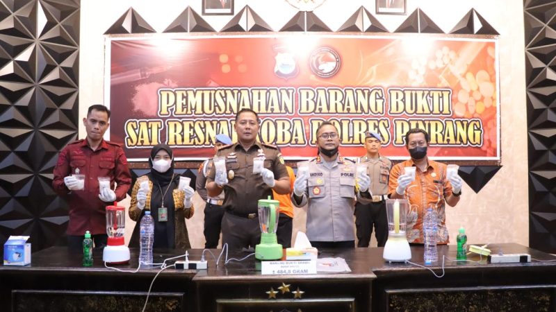 Polres Pinrang Blender Ratusan Gram Sabu