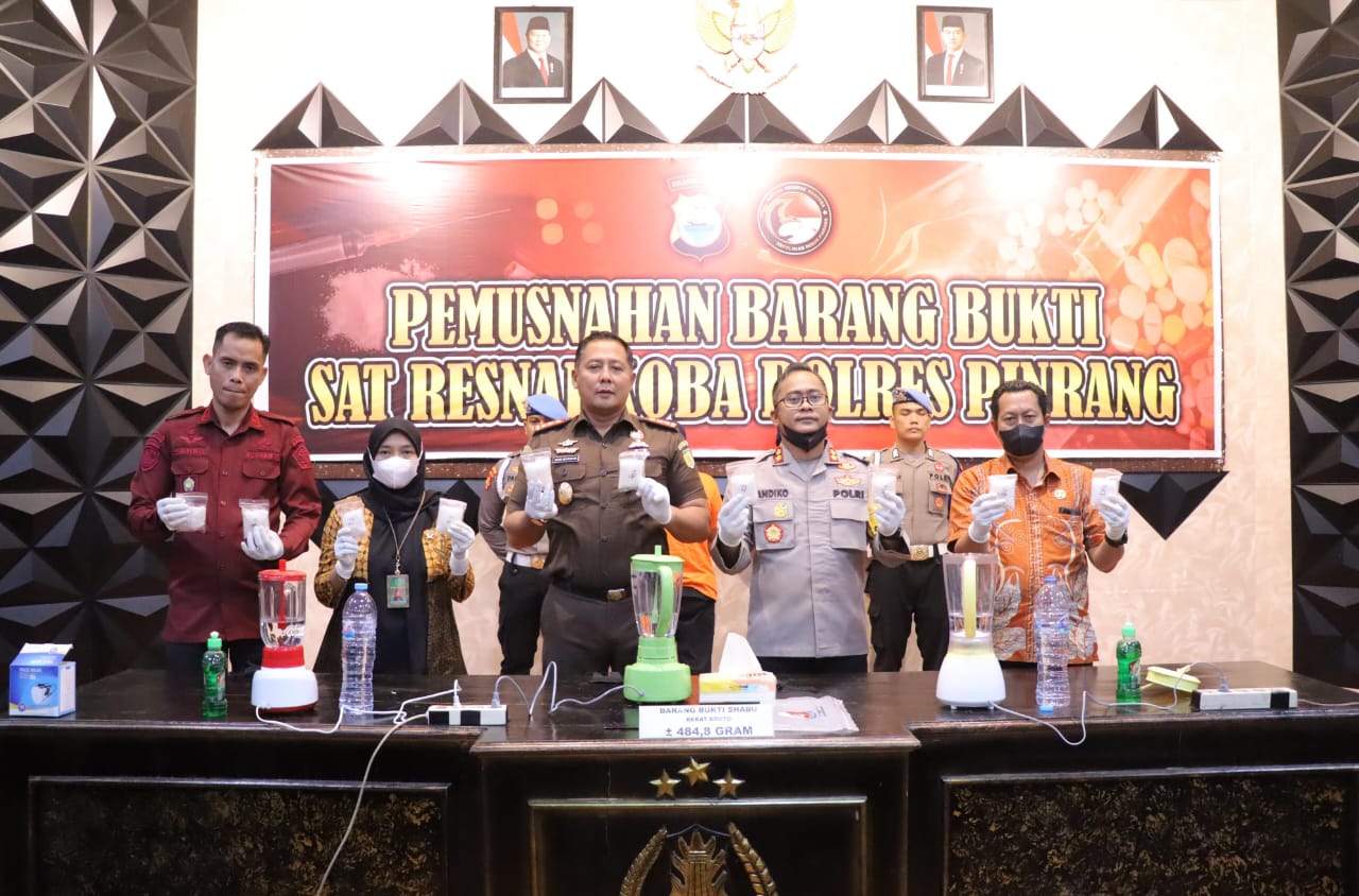 Polres Pinrang Blender Ratusan Gram Sabu