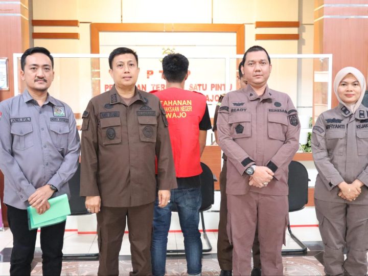 Tim Tabur Kejari Wajo Amankan DPO Kasus Pengrusakan di Kecamatan Keera