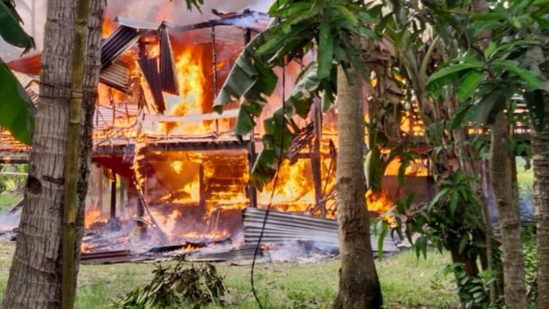 Rumah Panggung Milik Lansia di Pinrang Hangus Terbakar