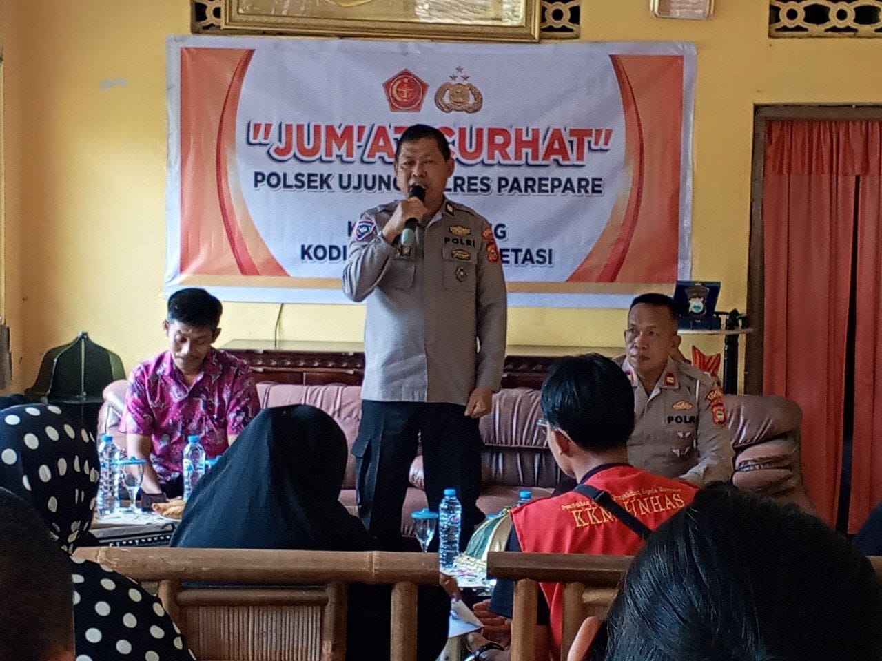 Jumat Curhat: Kapolsek Ujung Imbau Warga Laporkan Judi Sambung Ayam dan Pesta Miras