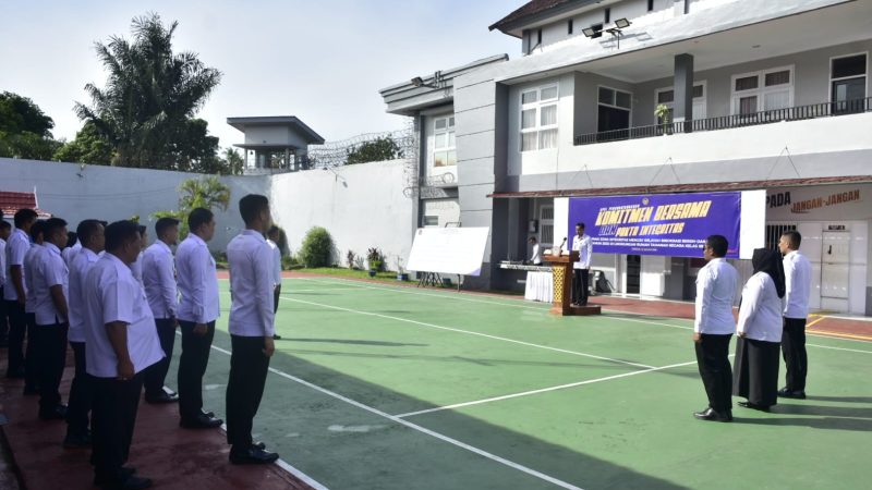 Apel Penandatangan Komitmen Bersama dan Pakta Integritas, Karutan Pinrang Ajak Jajaran Hindari Penyimpangan
