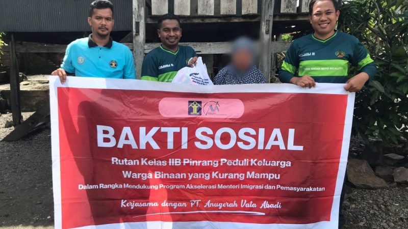 Tanamkan Empati Sosial, Pegawai Rutan Pinrang Rutin Bagikan Paket Sembako kepada Keluarga WBP Kurang Mampu
