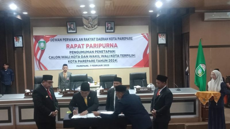 Abdul Hayat Gani Hadiri Rapat Paripurna DPRD Parepare tentang Penetapan Wali Kota dan Wakil Wali Kota
