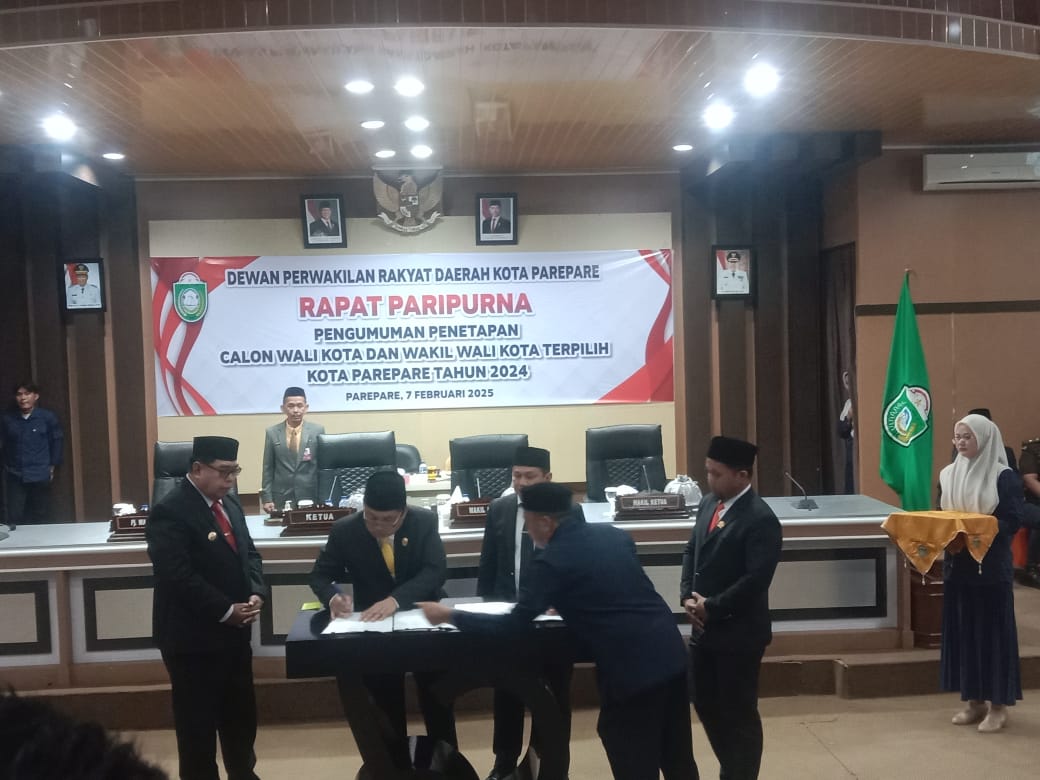 Abdul Hayat Gani Hadiri Rapat Paripurna DPRD Parepare tentang Penetapan Wali Kota dan Wakil Wali Kota