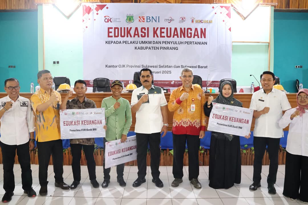 Pj Bupati Pinrang Hadiri dan Membuka Kegiatan Edukasi Keuangan oleh OJK