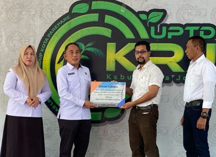 Pemkot Parepare Terima Bantuan CSR Kendaraan Operasional Sampah