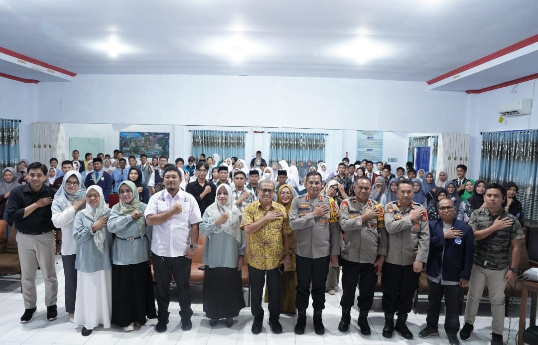 Kapolres Parepare Bawakan Kuliah Umum di Institut Andi Sapada
