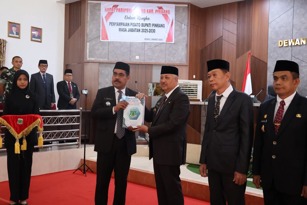 DPRD Pinrang Gelar Sertijab, Bupati Irwan dan Wabup Sudirman Siap Bertugas