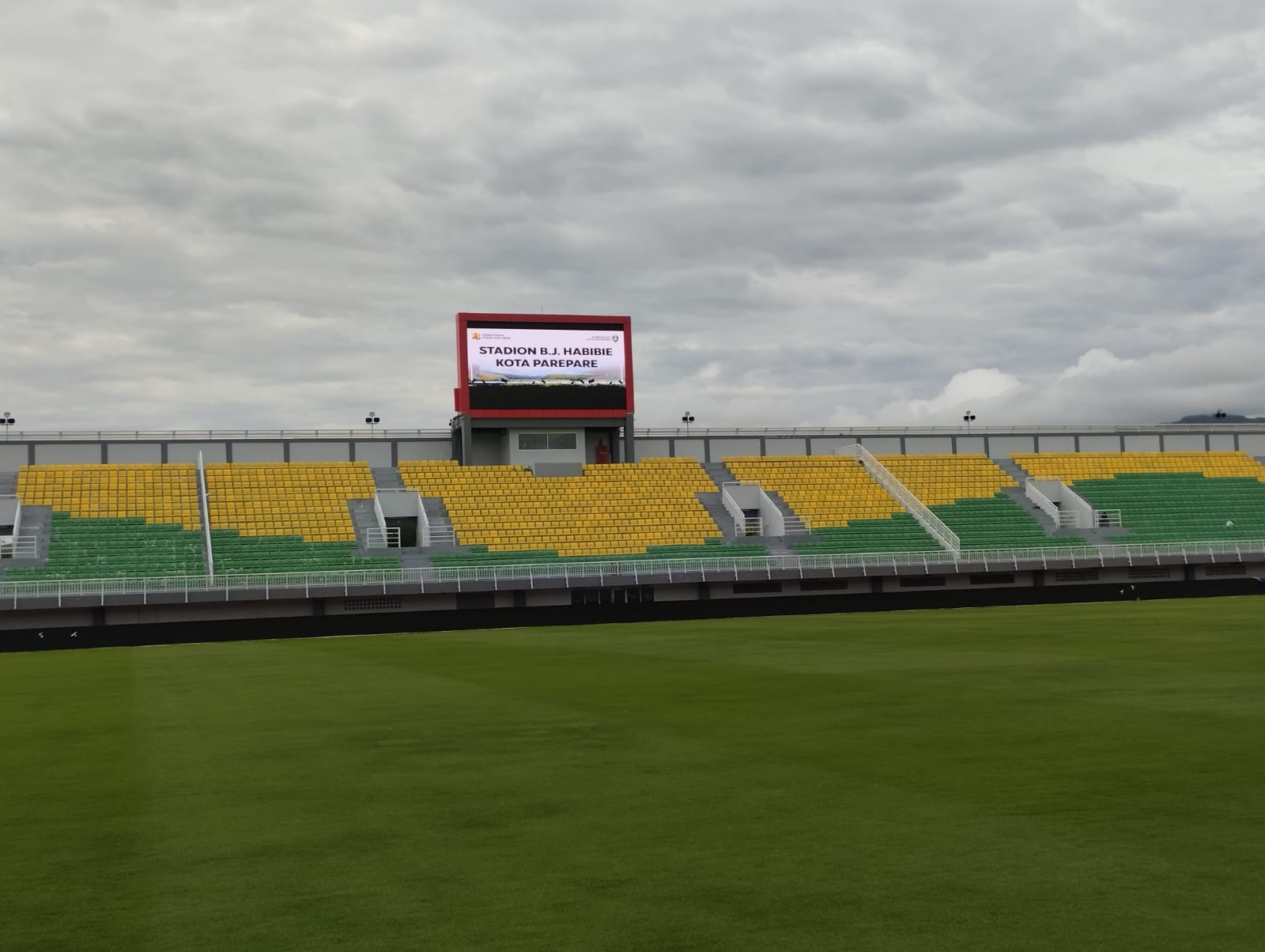 Presiden Prabowo Resmikan Stadion Bj Habibie Parepare