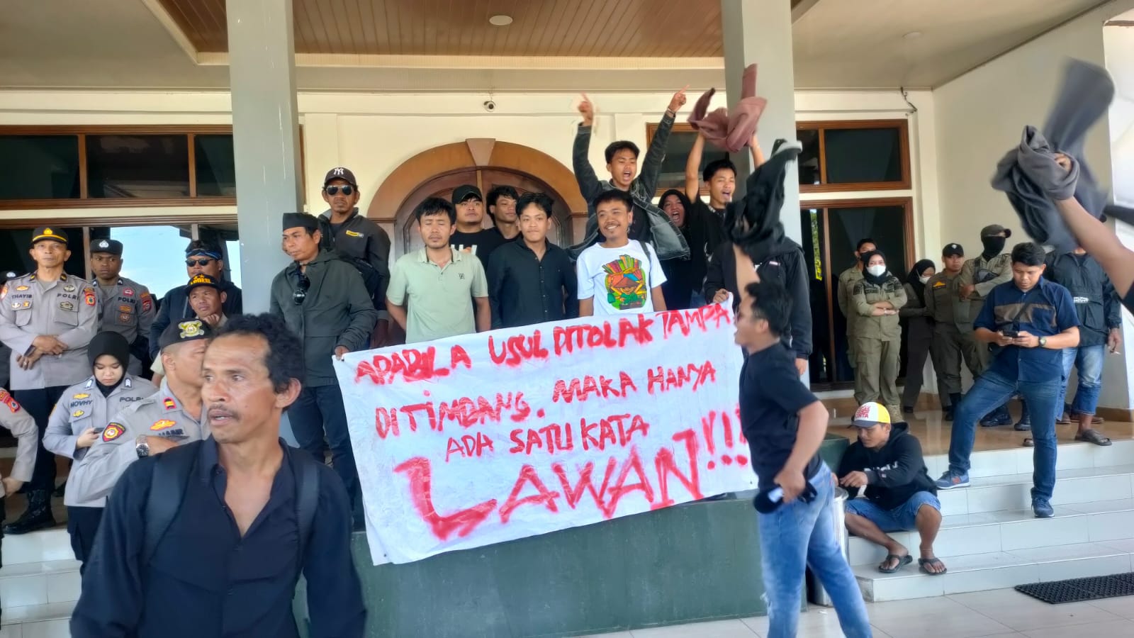Warga Paleleng Tuntut Keadilan Perbaikan Jalan, Berikut Daftar Perencanaan Pinrang Tahun 2025