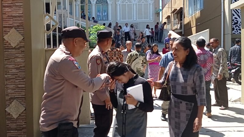 Polsek KPN Polres Parepare Libatkan 27 Personil Amankan Ibadah Hari Paskah di 3 Gereja