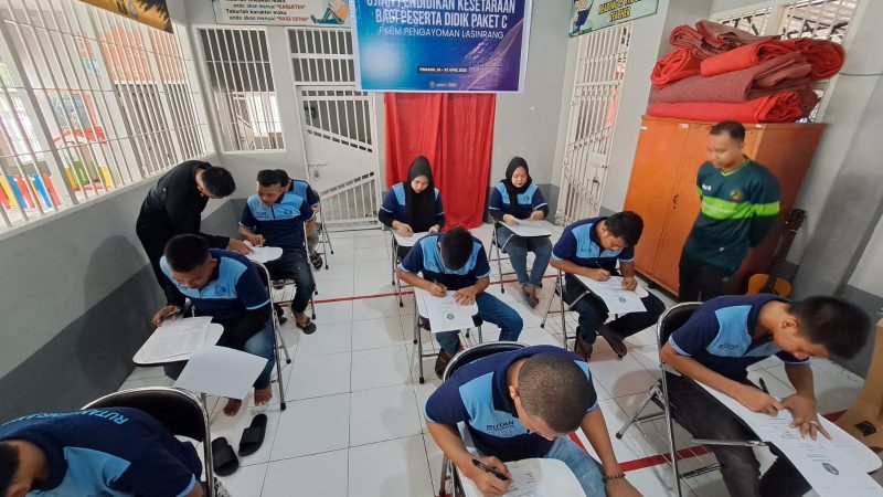28 Warga Binaan Rutan Pinrang Ikuti Ujian Pendidikan Kesetaraan Paket C