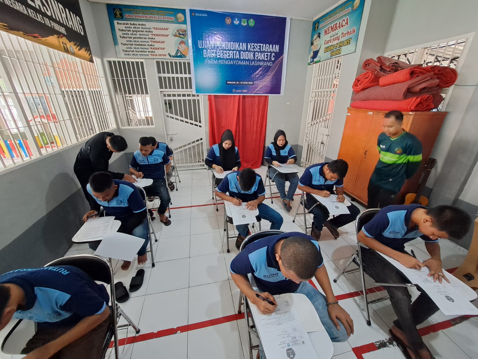 28 Warga Binaan Rutan Pinrang Ikuti Ujian Pendidikan Kesetaraan Paket C