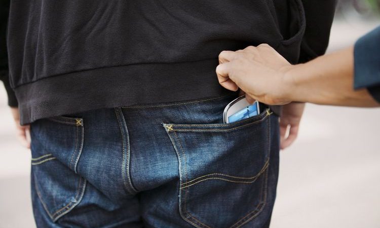 Resmob Polres Parepare Amankan Dua Pencopet saat Beraksi di Pemberangkatan JCH 