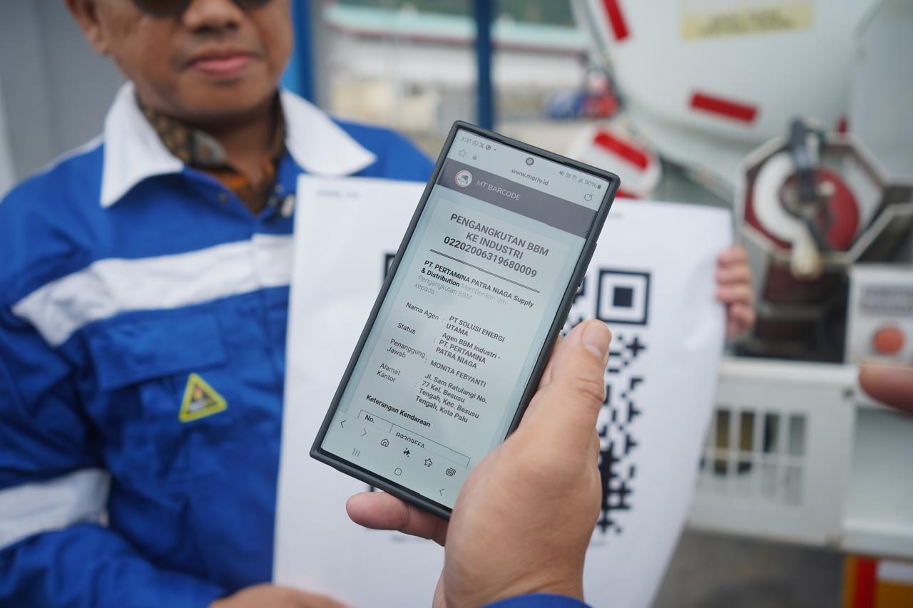 Pastikan Legalitas BBM Industri, Pertamina Sulawesi Terapkan QR Code di Mobil Tangki dan Surat Pengantar Pengiriman BBM Industri