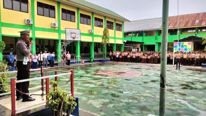 Police Goes to School Satlantas Polres Sidrap di SMPN 1 Pangkajene, Edukasi Pelajar Tertib Berlalu Lintas