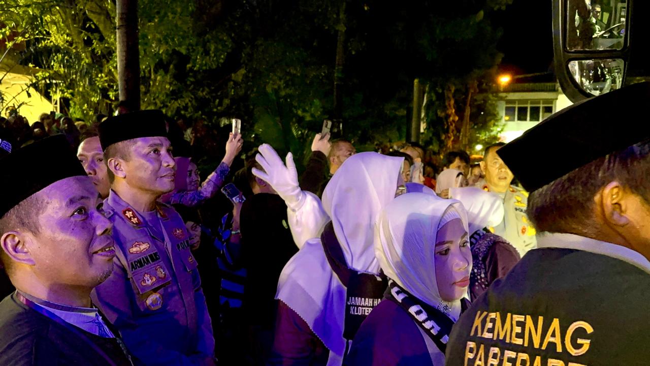 Kapolres Parepare Pantau Pelepasan JCH, Pastikan Aman dan Lancar