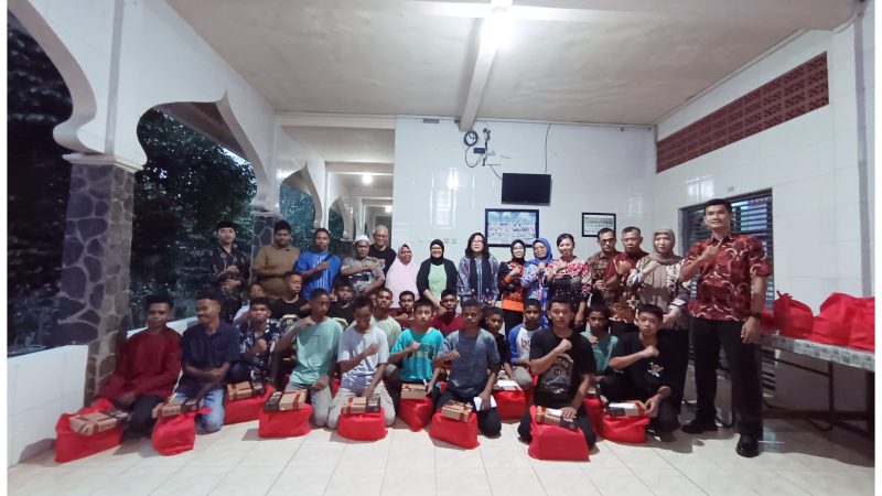 Panti Asuhan Siti Hamdana Sjamsoeddin Sambut Antusias Bhakti Sosial LPPM Unhan RI