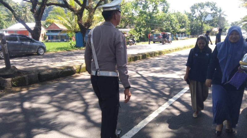 Personil Polsek Bungoro Gelar Pengamanan Hajatan Warga sebagai Bentuk Kepedulian Polri