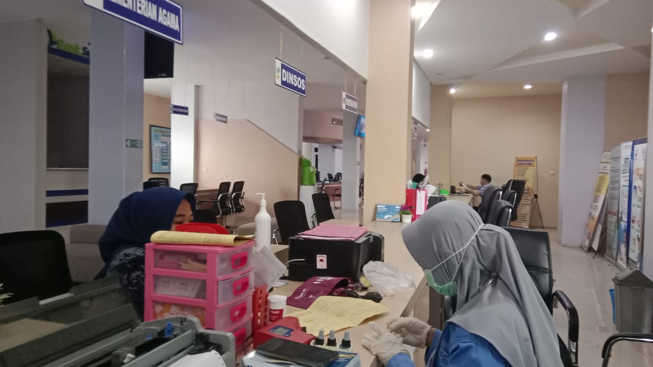 Melalui DPMPTSP, Pemkab Pangkep Terus Tingkatkan dan Dekatkan Layanan ke Masyarakat