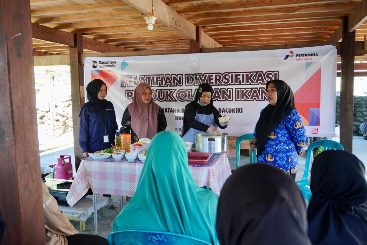 Pertamina Sulawesi Dorong Inovasi Pangan dan Kemandirian Perempuan Lewat Olahan Bandeng Presto di Parepare
